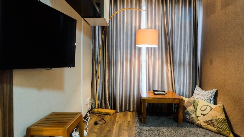 Elegant and Chic Studio Tamansari Semanggi Apartment - Tap to explore photos