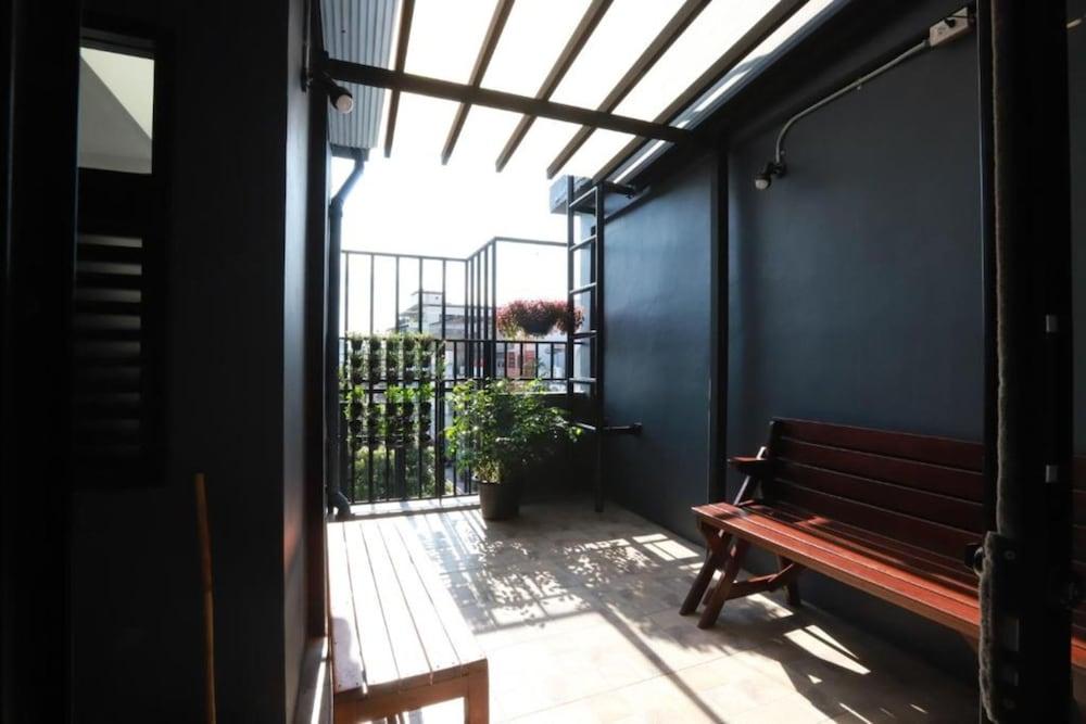 Post Factory Bed & Breakfast Sathorn Hostel - Adults Only - Tap to explore photos