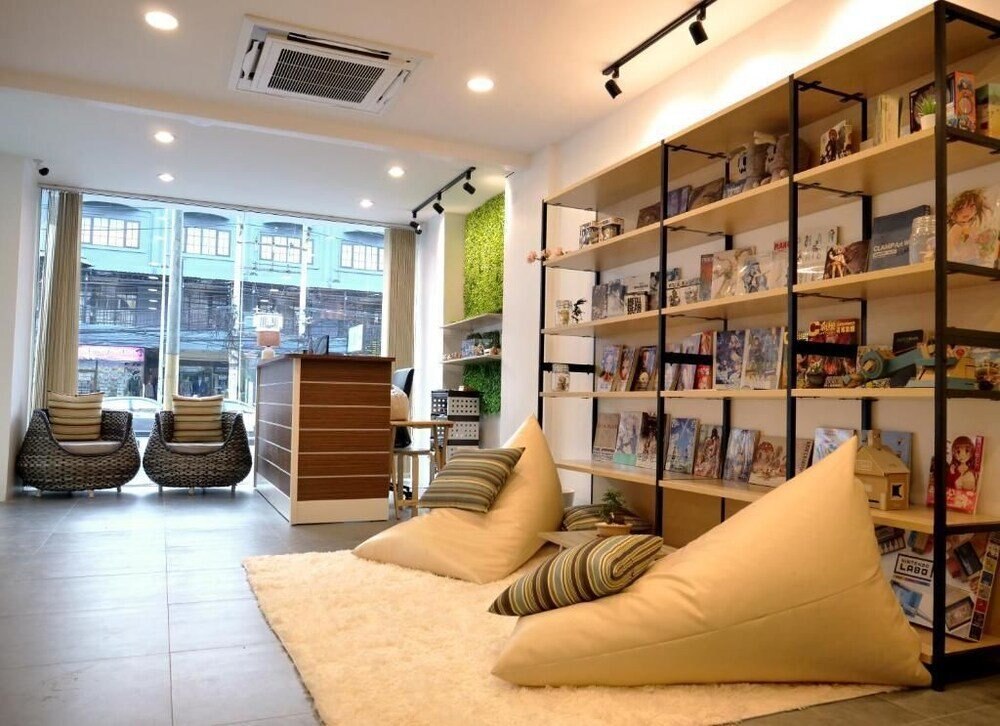 Breeze Hostel Pattaya - Tap to explore photos