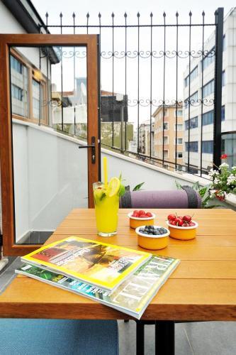 BoStay Hotel - Tap to explore photos