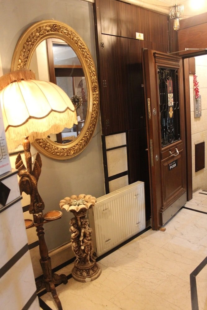 Full House Boutique Otel