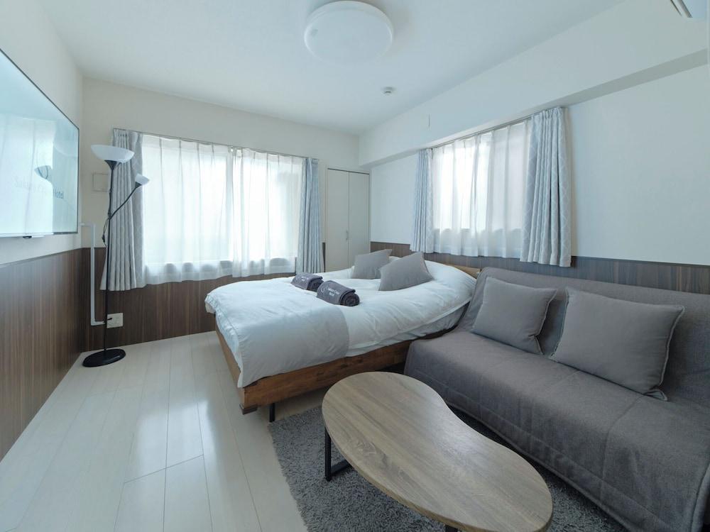 Sakura Cross Hotel Ueno Iriya Room Type - Basic Quadruple Room, 1 Double Bed with Sofa bed, Non Smoking, Refrigerator