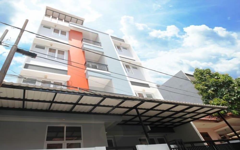 Kamar Keluarga Tanah Abang