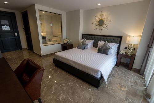Sn Connx - SHA Plus Room Type - Deluxe Double Room with Bath Sn Connx - SHA Plus Room Type - Deluxe Double Room with Bath