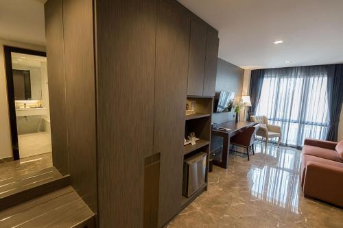 Sn Connx - SHA Plus Room Type - Family Room with Bath