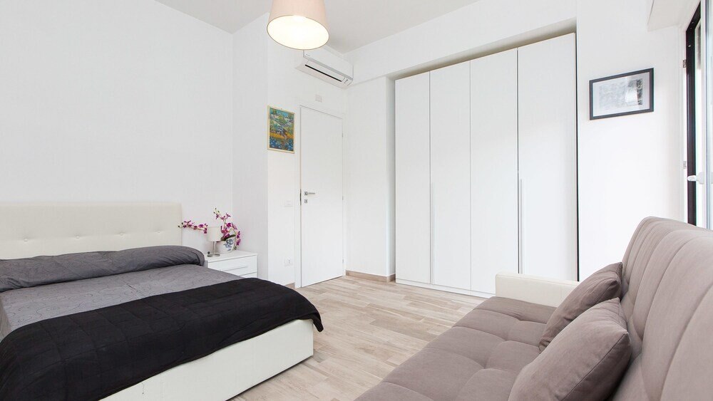 Rental In Rome Cesari Apartment - Tap to explore photos