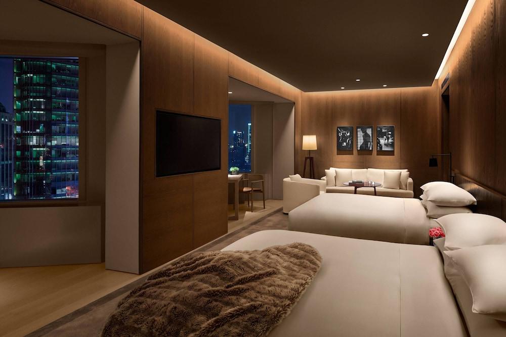 The Shanghai EDITION Room Type - City View Loft, Double Queen