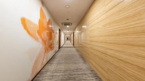 Starr Hotel and Serviced Apartment ,Jing An - Tap to explore photos