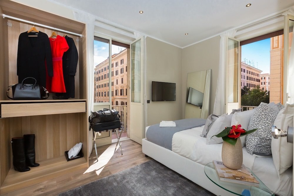 126 Gracchi Suites Room Type - Deluxe Double Room, Ensuite, City View (Doppio Balcone)