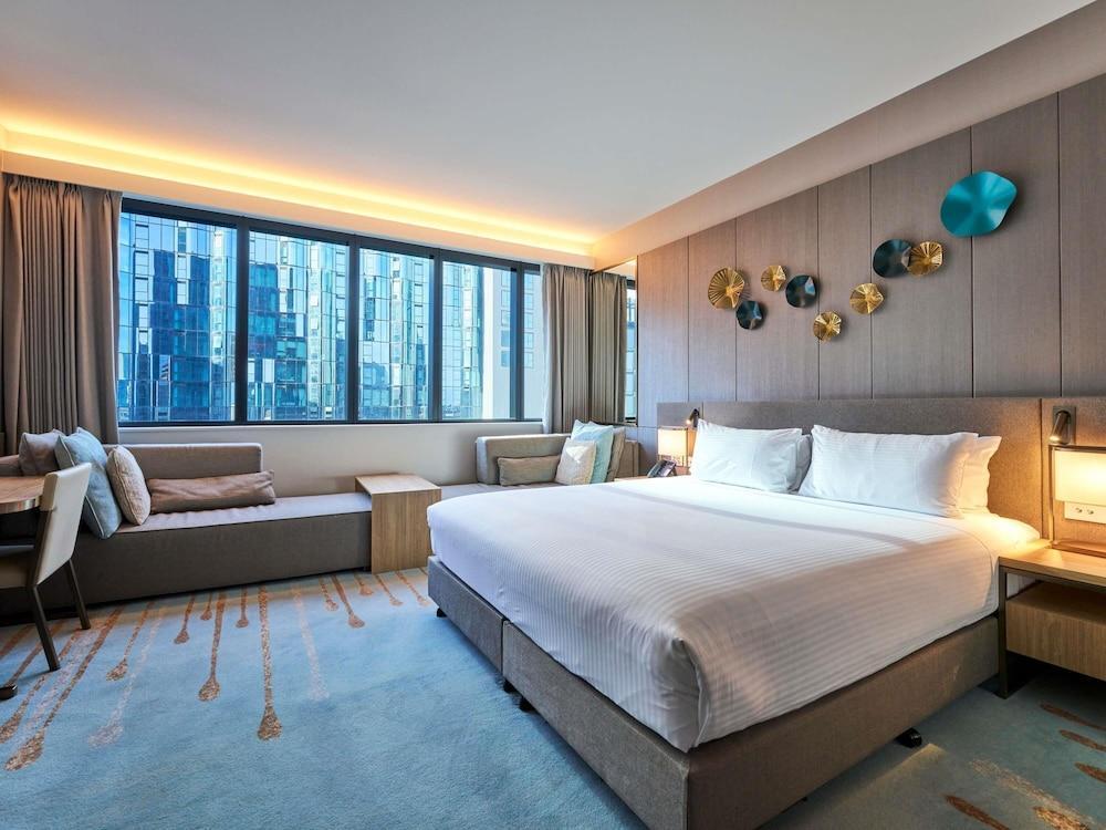 Novotel Melbourne Central Room Type - Deluxe Room, 1 King Bed
