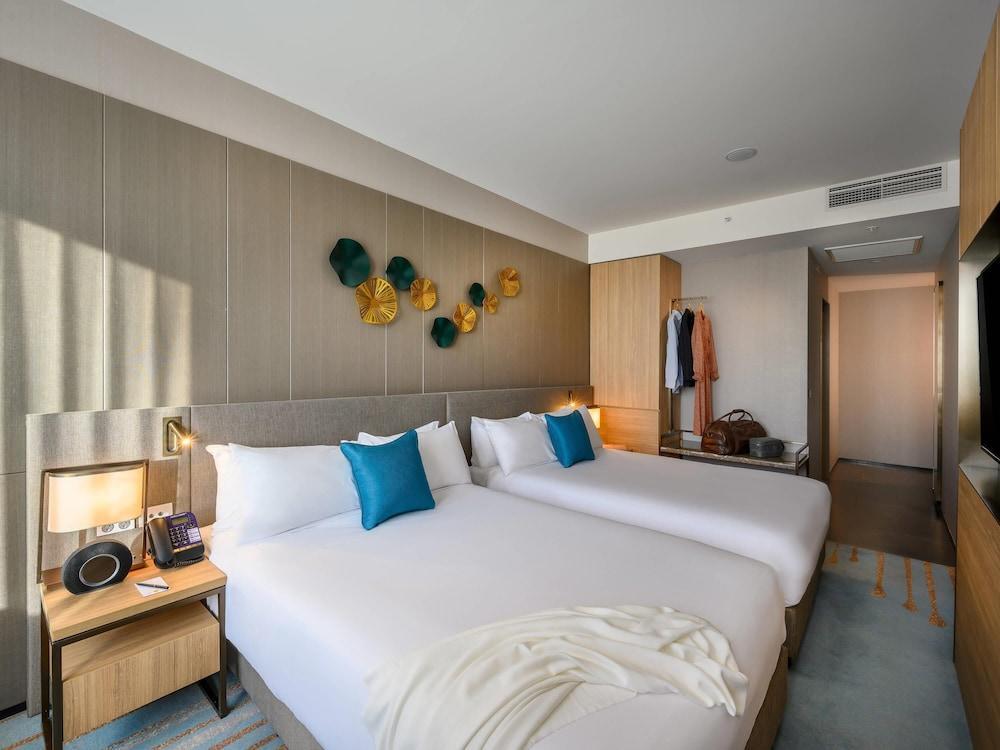 Novotel Melbourne Central Room Type - Deluxe Double Room, 2 Double Beds Novotel Melbourne Central Room Type - Deluxe Double Room, 2 Double Beds
