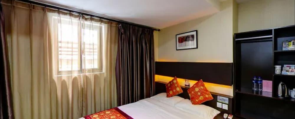Shanghai Rentail Boutique Hotel - Tap to explore photos