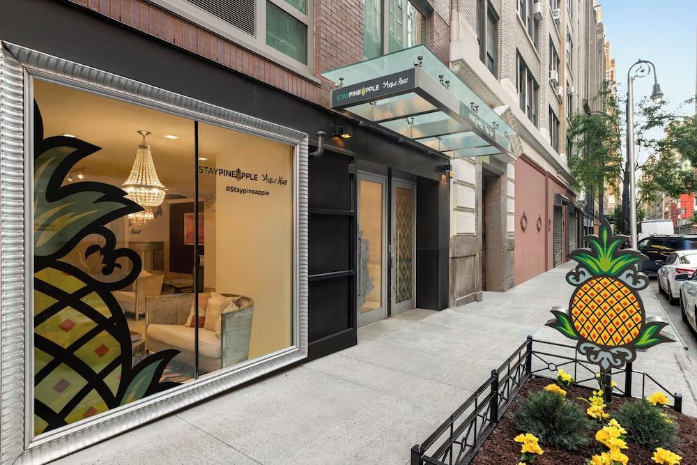 Staypineapple, An Artful Hotel, Midtown - Tap to explore photos