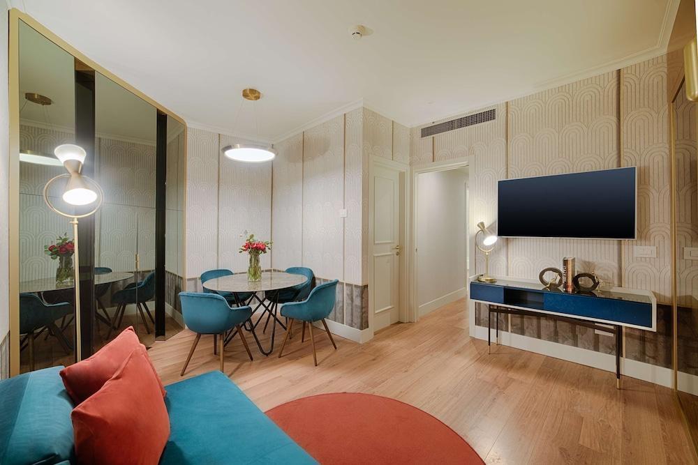 NH Collection Roma Fori Imperiali Hotel Room Type - Family Suite
