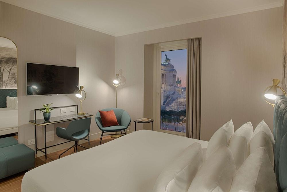 NH Collection Roma Fori Imperiali Hotel Room Type - Premium room with view