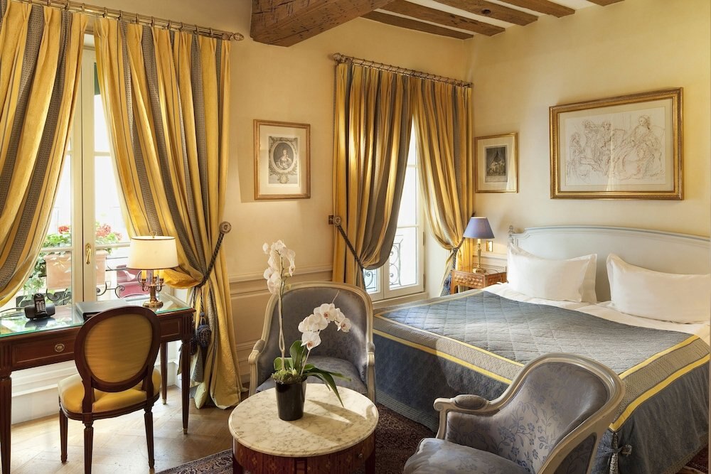 Hotel Luxembourg Parc Room Type - Superior Double Room Hotel Luxembourg Parc Room Type - Superior Double Room