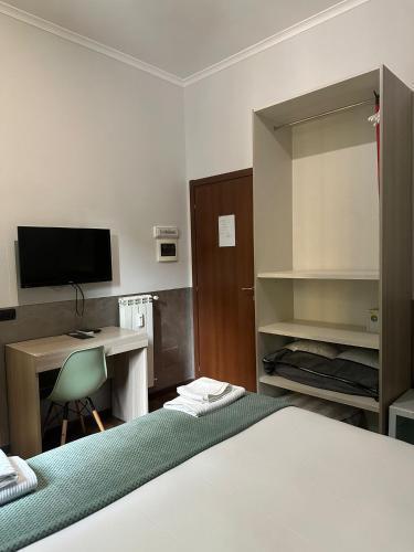 Alea Home Roma - Tap to explore photos