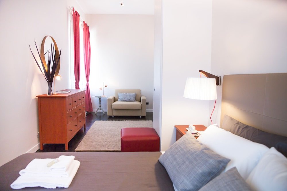 Rent In Rome - Flo's Apartment Room Type - Family Apartment, 2 Bedrooms Rent In Rome - Flo's Apartment Room Type - Family Apartment, 2 Bedrooms