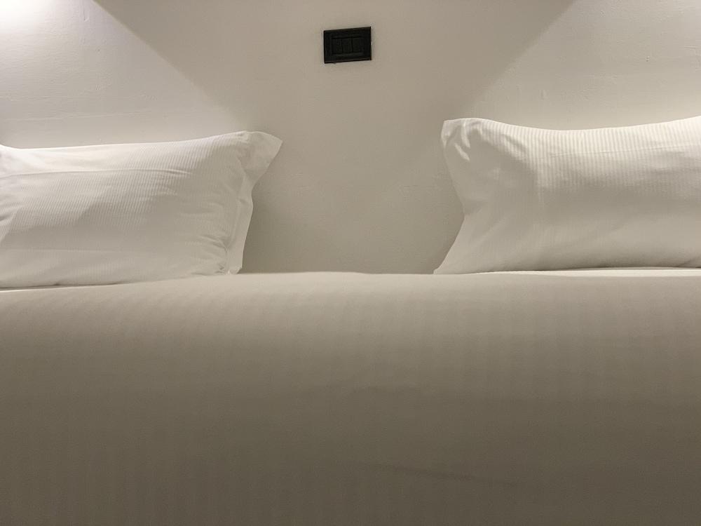 Albergo delle Regioni - Tap to explore photos