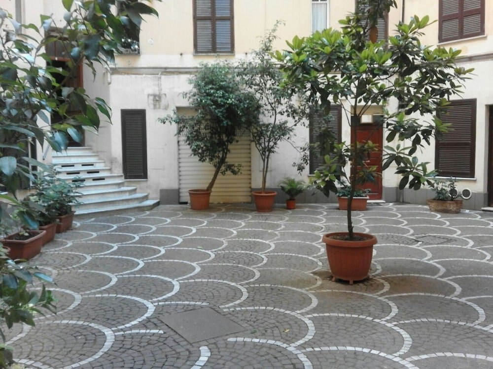 Rome Home Trastevere 246 - Tap to explore photos