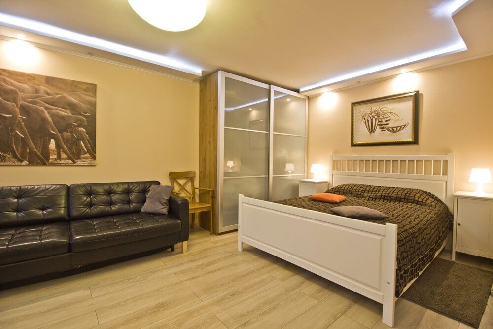 Lakshmi 1905 Apartment - Tap to explore photos