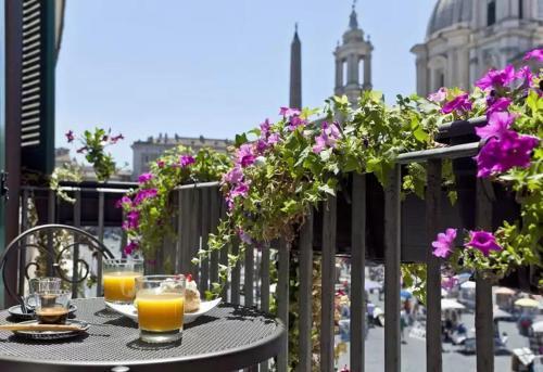 Navona Stay - Tap to explore photos