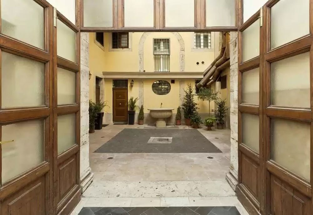 Navona Stay