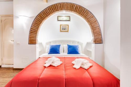 Loft In Rome Termini-Colosseum - Tap to explore photos