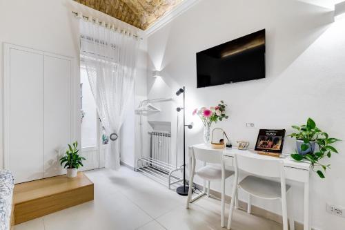 Scipioni Charming Studio Patio near the Vatican and the metro - Tap to explore photos