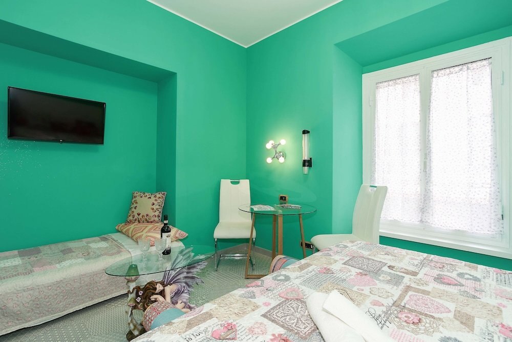 S.P.T. Bed & Breakfast - Tap to explore photos