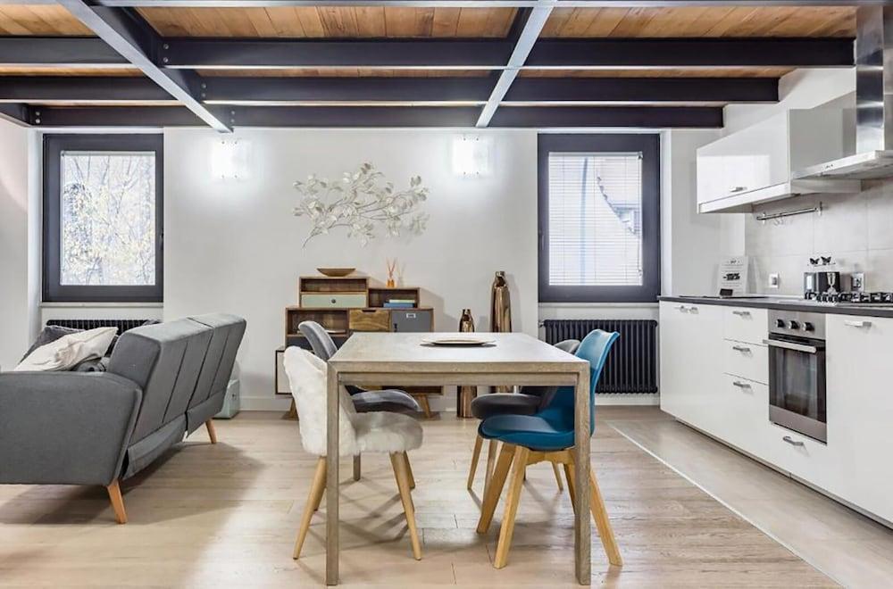 Ponte Milvio Luxury House Room Type - Luxury Apartment, City View Ponte Milvio Luxury House Room Type - Luxury Apartment, City View