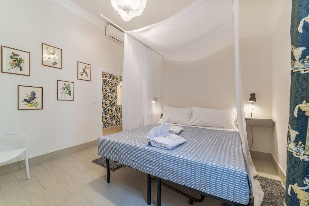 Saint Peter Suite Apartment - Tap to explore photos