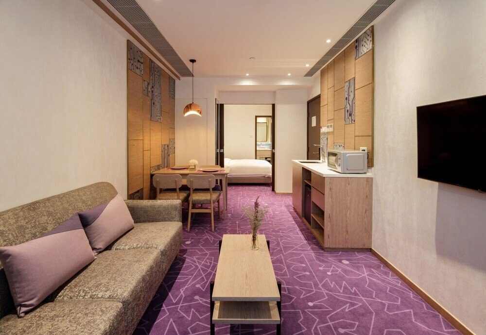 Hotel Purple Room Type - Business Suite
