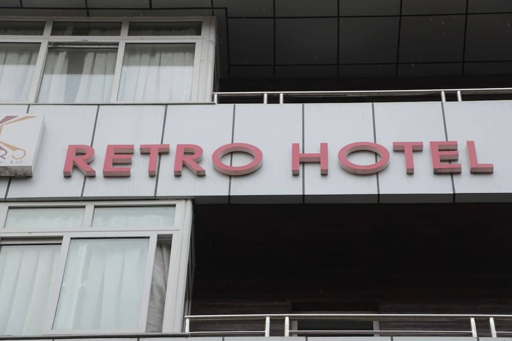 Retro Hotel and Spa - Tap to explore photos