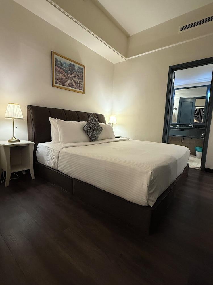 Rainbow Suites at Times Square Room Type - Premier Room