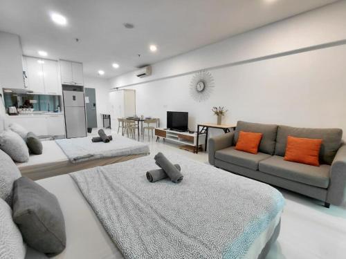 IHomes33 Summer Suites KLCC LRT, 2-4 Pax - Tap to explore photos