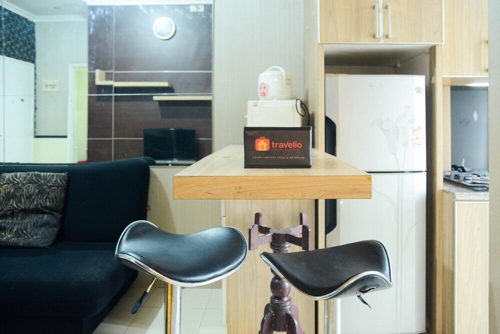 Modern 2BR Apartment @Seasons City - Tap to explore photos