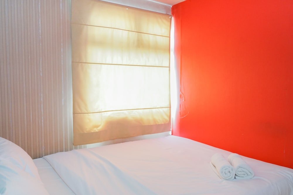 Comfy and Clean 2BR Green Pramuka Apartment Room Type - Room