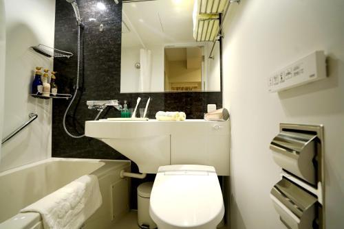 Le Tour Hotel Akihabara Ekimae - Tap to explore photos