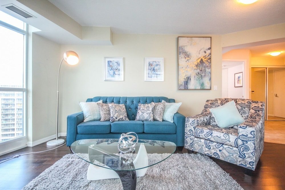 Sarkar Suites - Fort York Blvd - Tap to explore photos