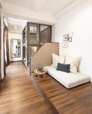 Warm Window Silom - Hostel Room Type - Private Room with Bunk Bed