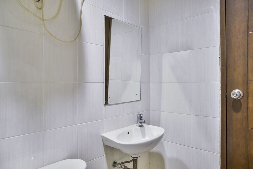 Kost Milan - Tap to explore photos
