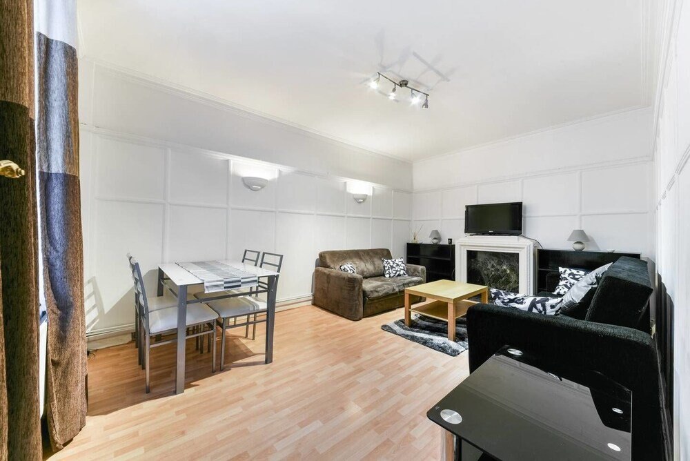 Cosy West End Flat min From Selfridges & Oxford st - Tap to explore photos