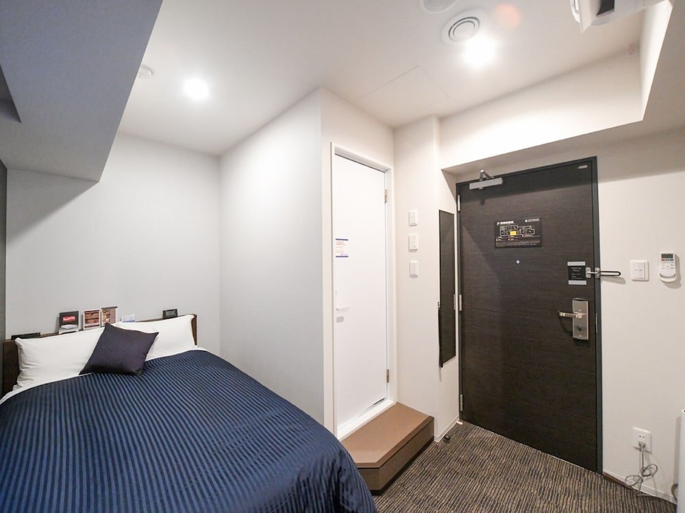 Hotel Livemax Asakusa Ekimae - Tap to explore photos