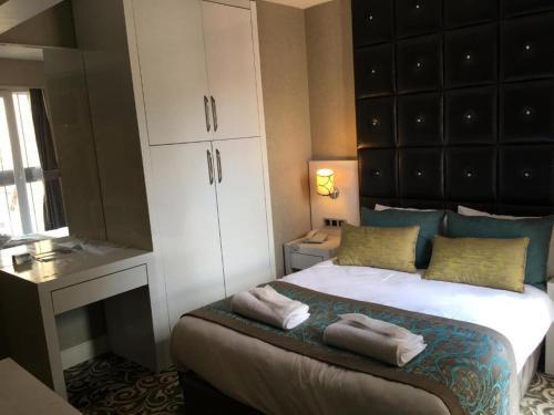 Taksim Line Hotel - Tap to explore photos