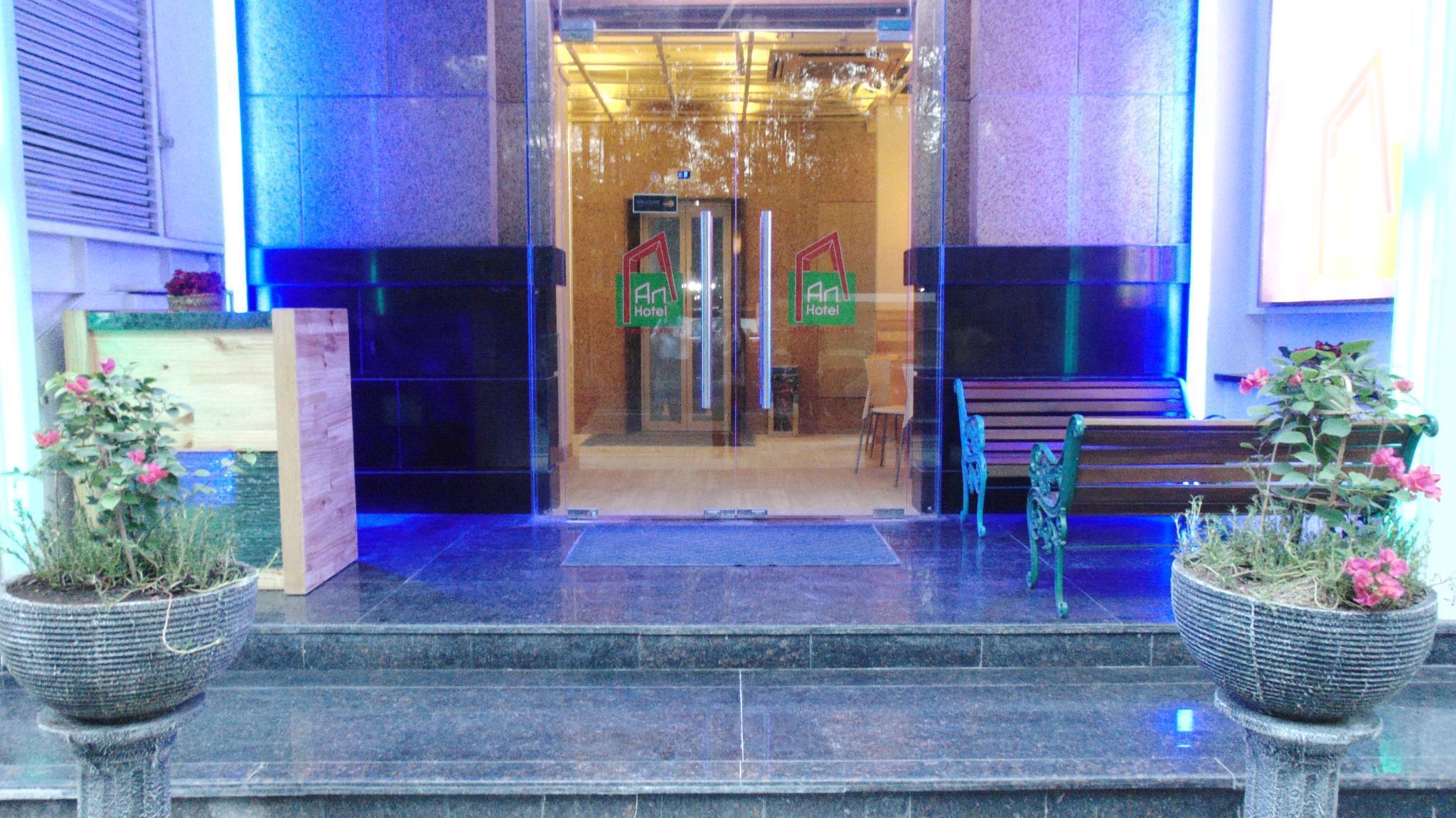 Main gallery