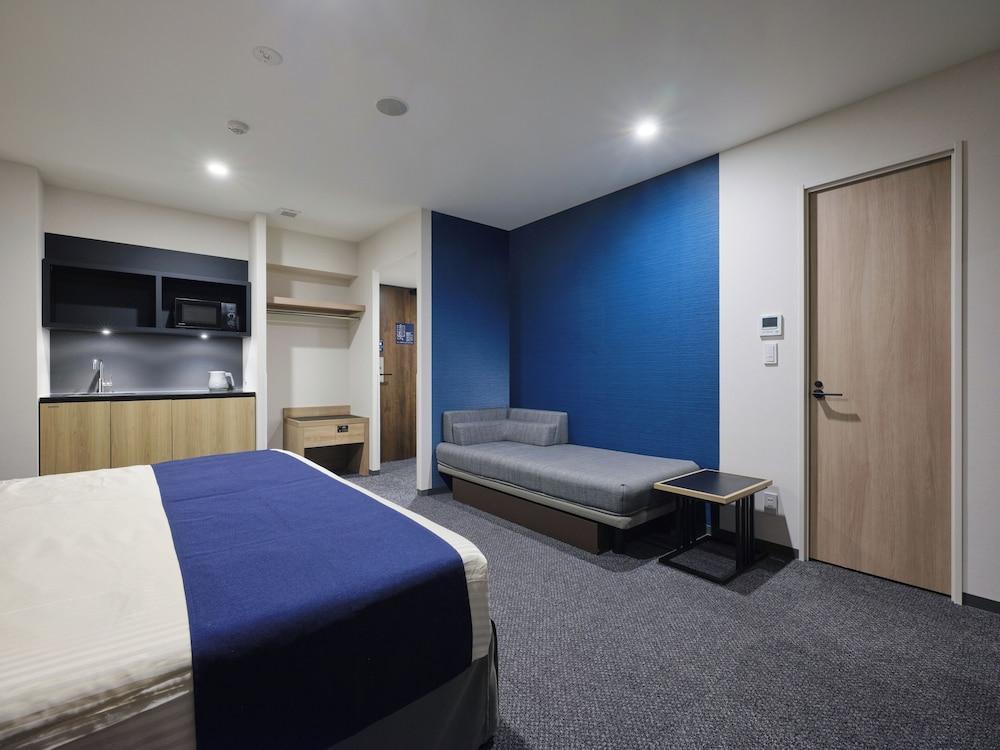 hotel MONday Premium Ueno Okachimachi - Tap to explore photos