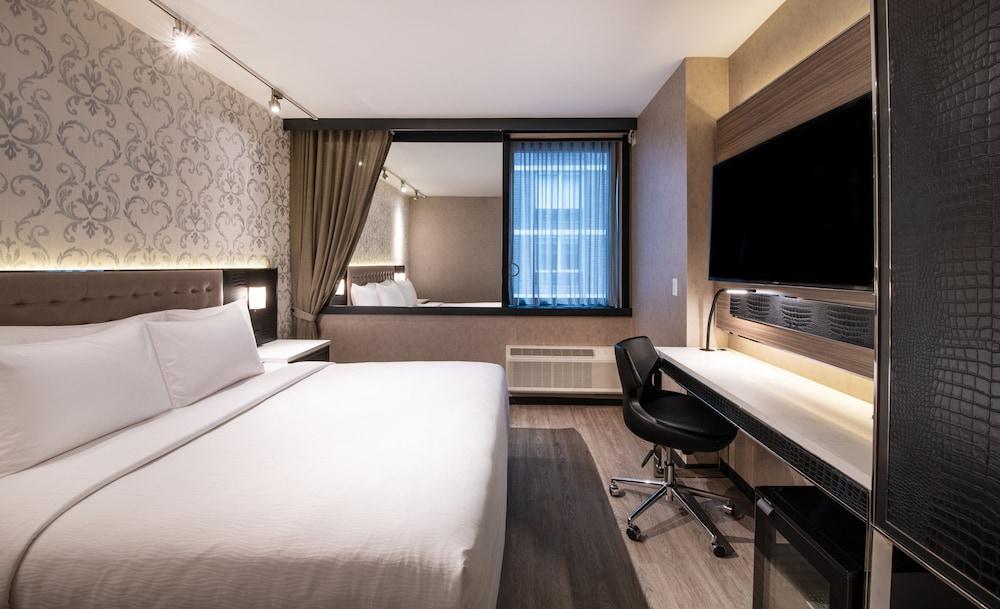 Aliz Hotel Times Square Room Type - Standard Room, 1 King Bed, Accessible