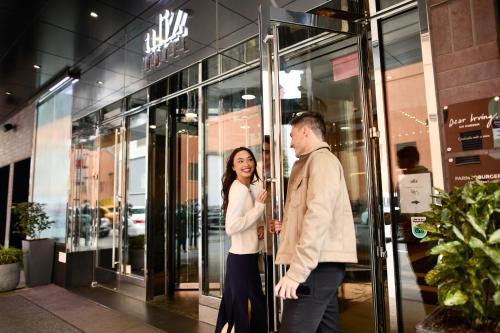 Aliz Hotel Times Square - Tap to explore photos