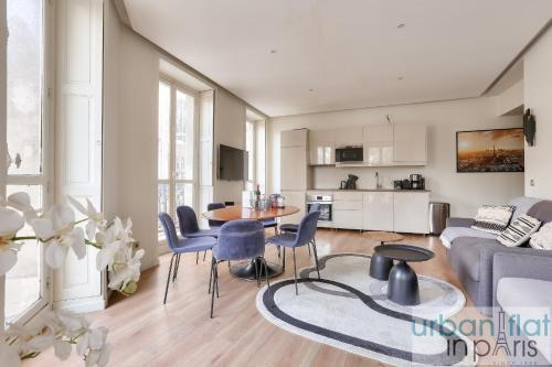 60-LUXURY PARISIAN HOME SEBASTOPOL (2DG) - Tap to explore photos